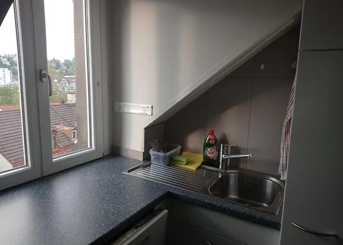 Gemuetliche Dachwohnung Quarto em Acomodações Particulares *