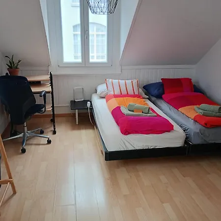 Accommodatie bij particulieren Gemuetliche Dachwohnung